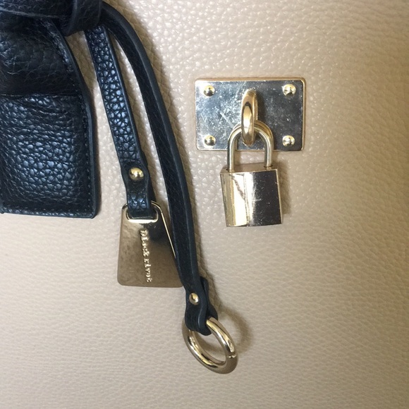 Handbag - Picture 2 of 6